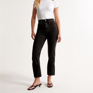 ABERCROMBIE AND FITCH Ultra High Rise Ankle Straight Jean Black Wash 4R